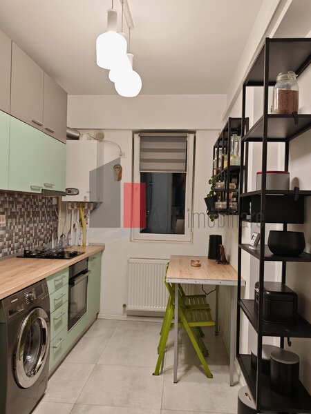 Pacii, apartament cu 2 camere de vanzare cu centrala, mobilat si utilat